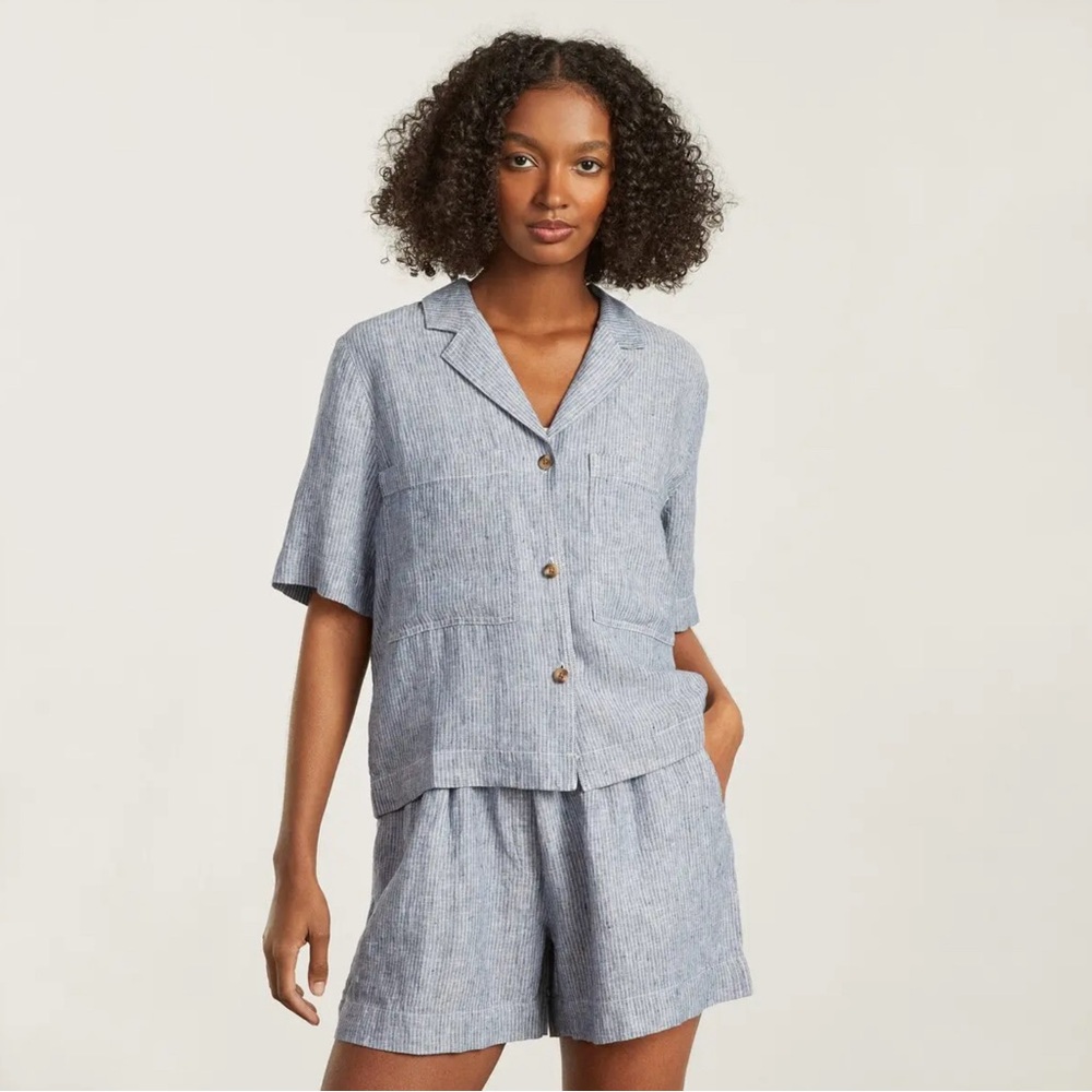 Everlane 100% Linen Workwear Shirt (blue pinstripe button down)